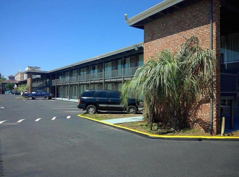 Americas Best Value Inn Augusta Historic Downtown Exterior foto
